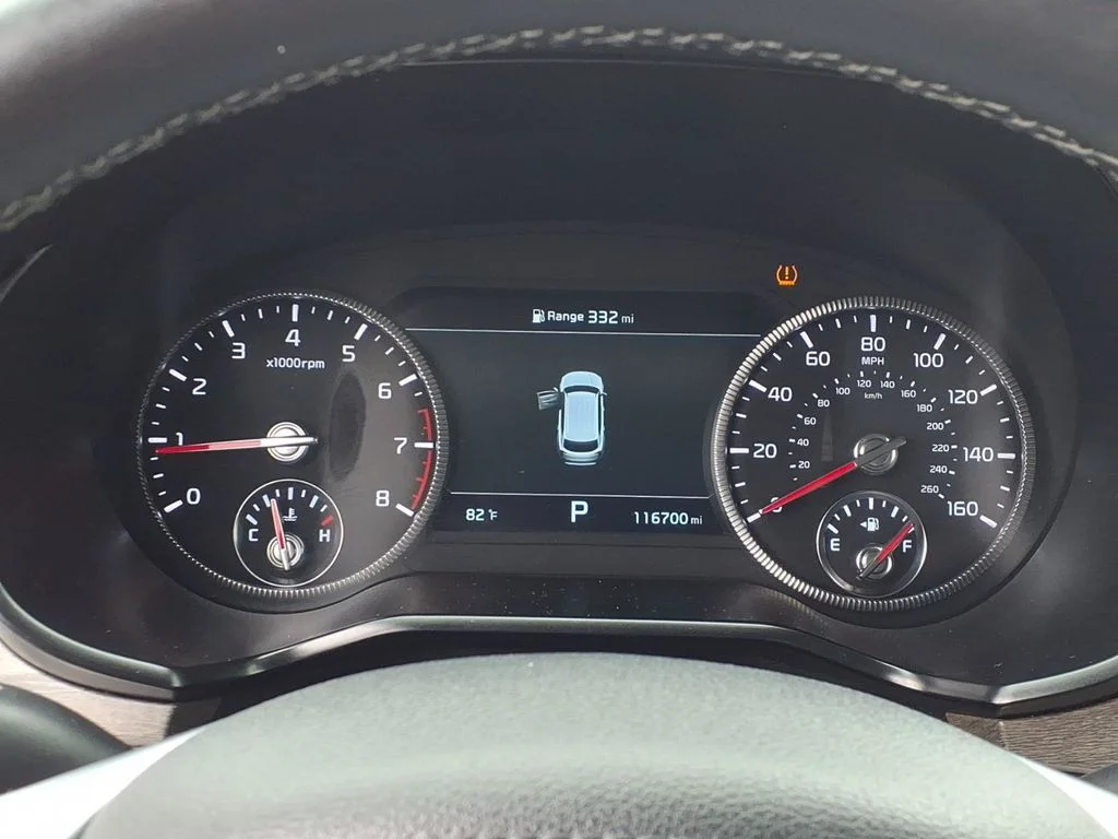 Used 2022 Black Kia SX image 27