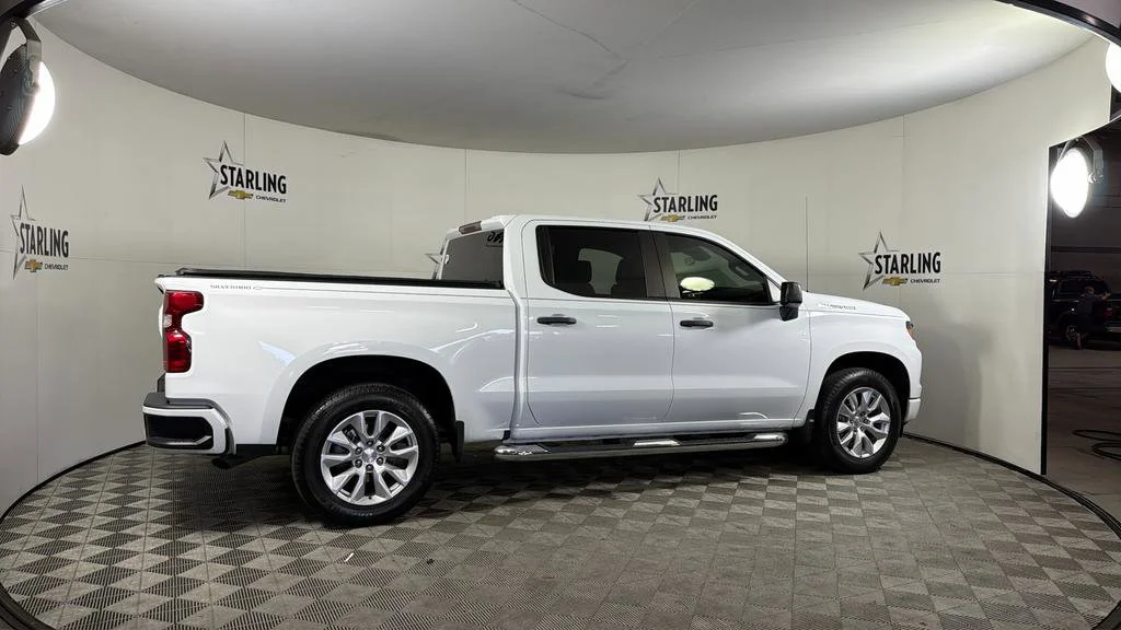 Used 2024 Summit White Chevrolet Custom image 11
