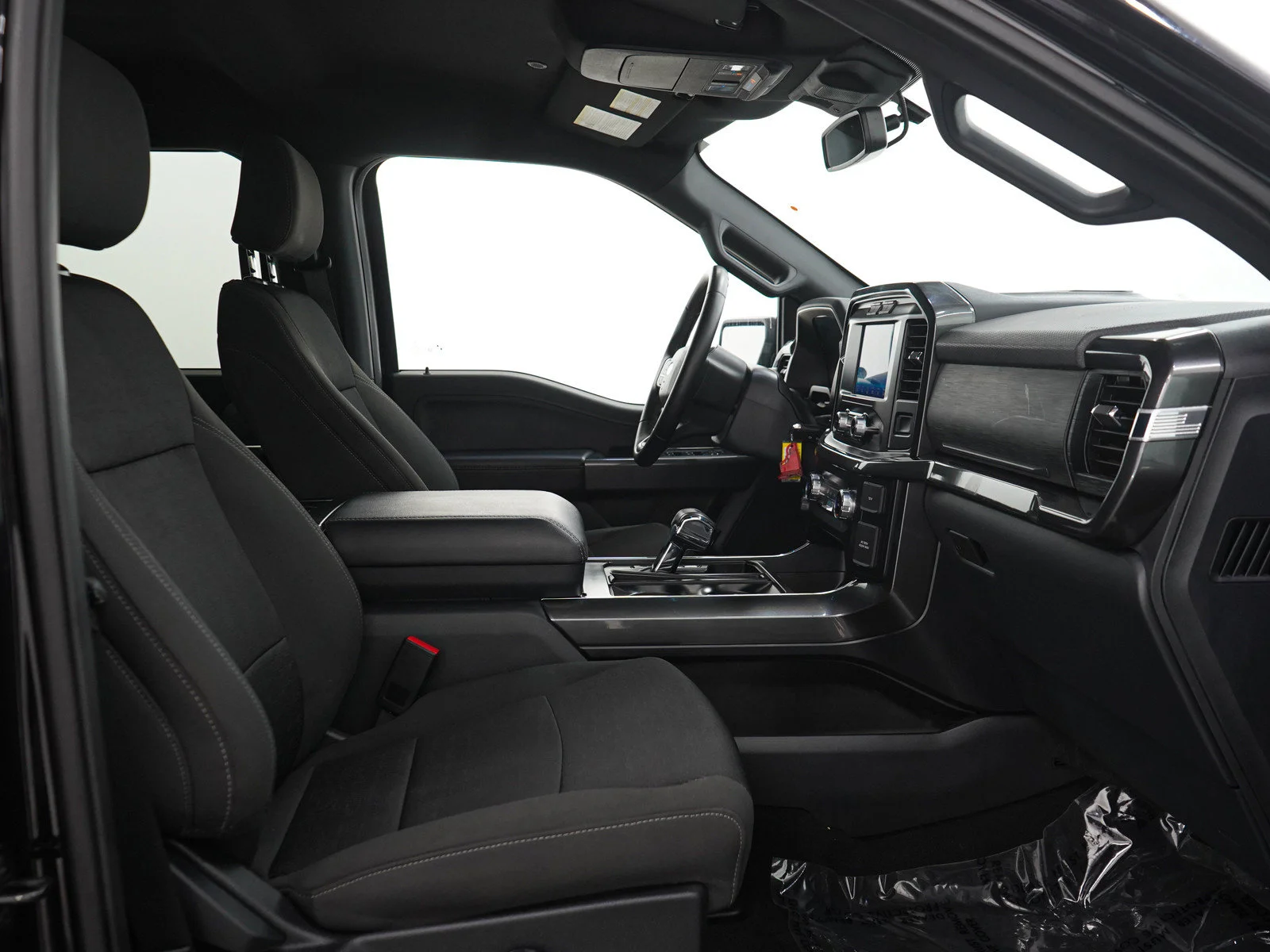 Used 2023 Agate Black Metallic Ford XLT image 12