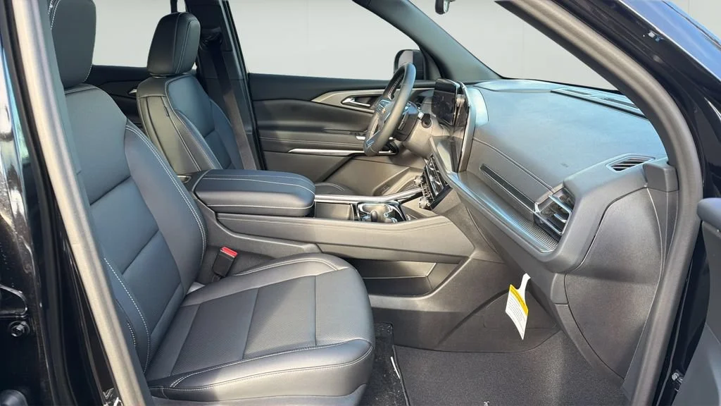 New 2027 Mosaic Black Metallic Chevrolet LT image 14