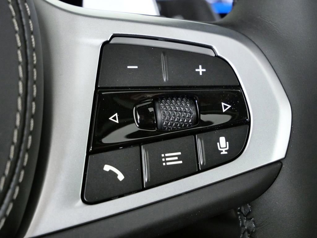 Used 2026 Gray BMW xDrive40i image 44