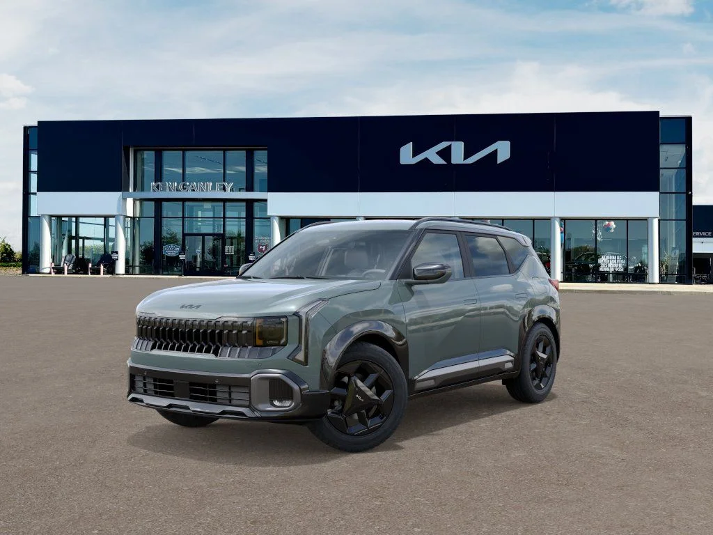 New 2027 Iceberg Green Kia X-Line S image 1