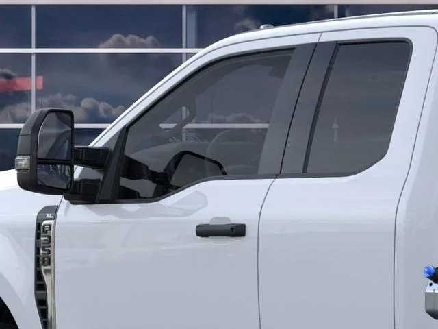 2025 Ford F-350 Super Duty Chassis Cab XL - Photo 20