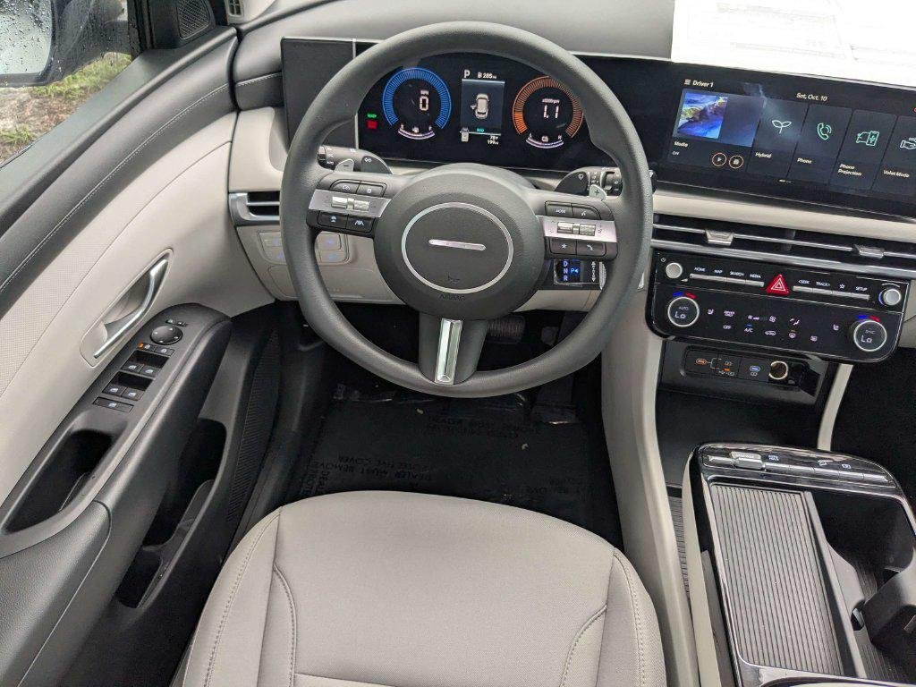 New 2026 White Hyundai SEL FWD image 16