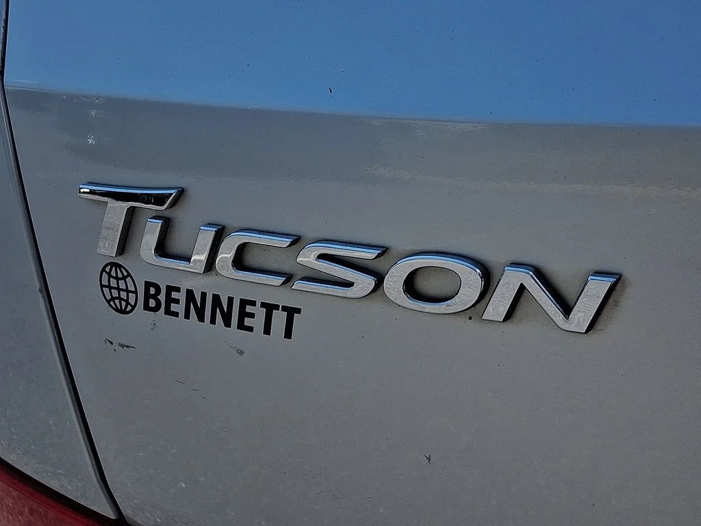 Used 2018 Silver Hyundai SEL image 29