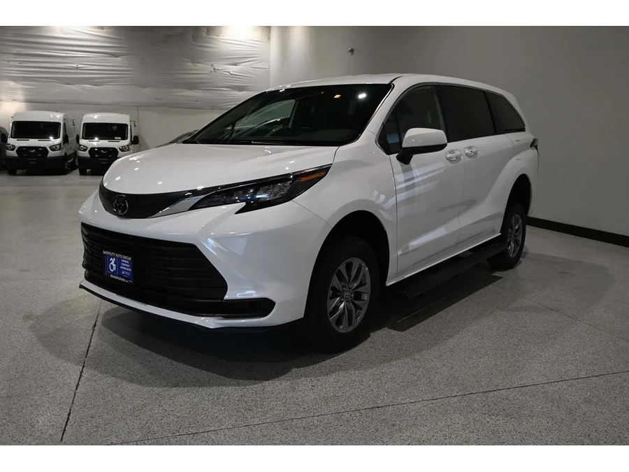 New 2026 WHITE Toyota LE Mobility Handicap Van image 10