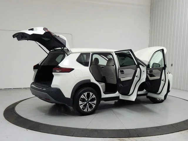 Used 2023 White Nissan SV image 15