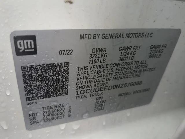Used 2022 Summit White Chevrolet RST image 34