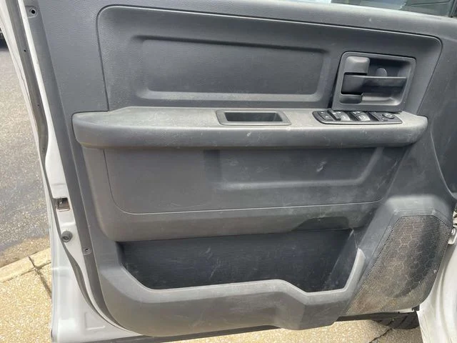 Used 2011 White Ram ST image 11