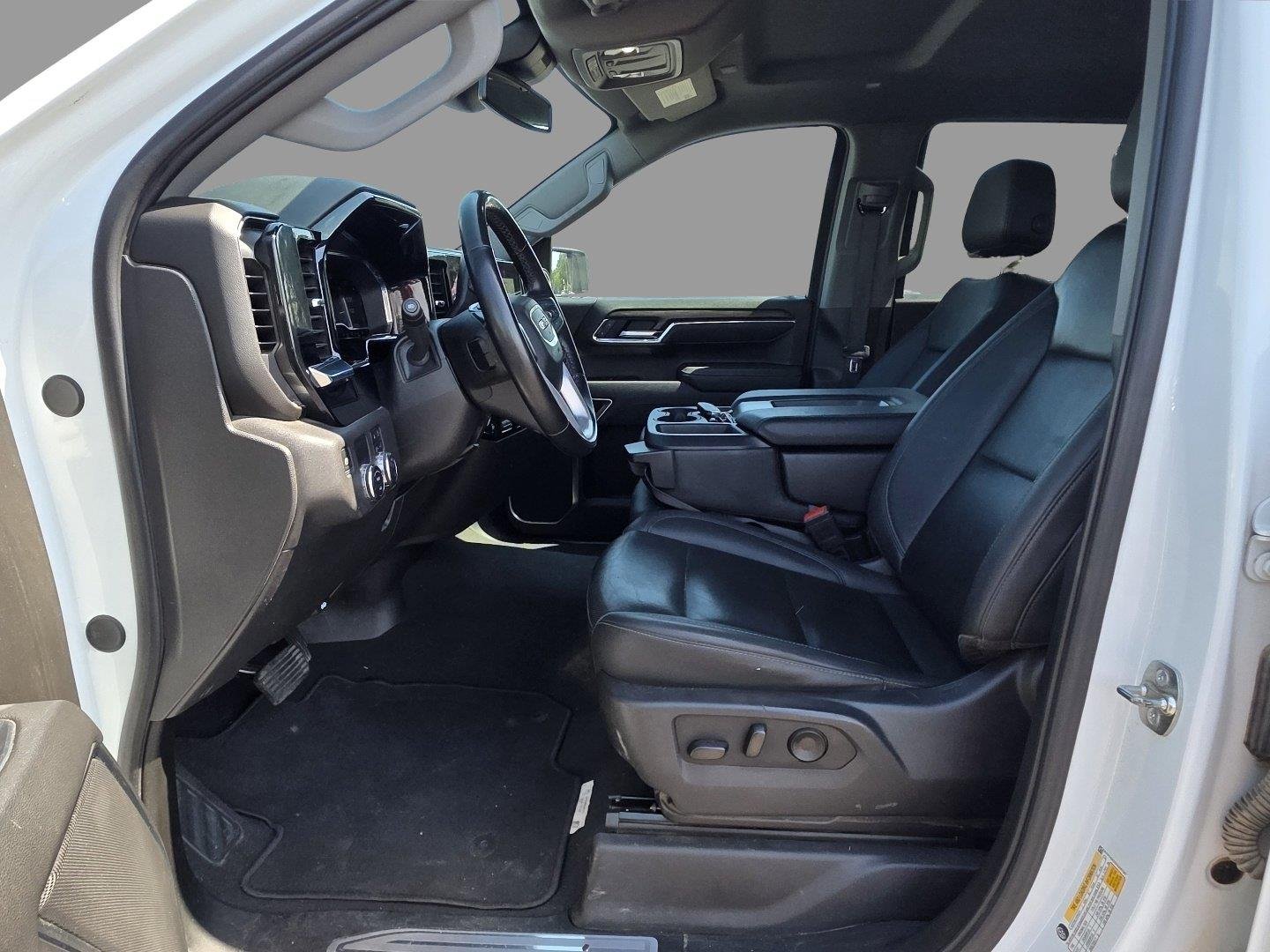 Used 2025 Summit White GMC SLT image 19