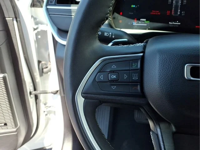 Used 2024 White Jeep 4xe image 24