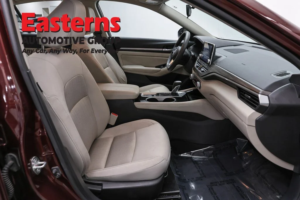 Used 2023 Red Nissan 2.5 SV image 24