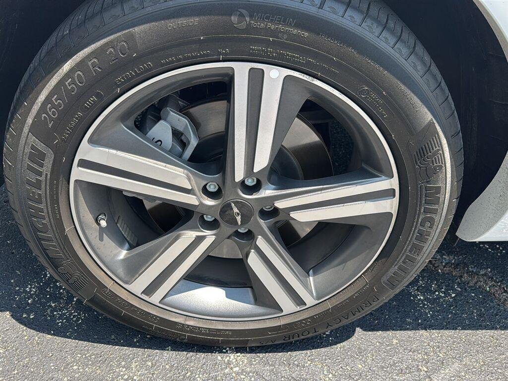 Used 2025 Uyuni White Genesis 3.5T image 10