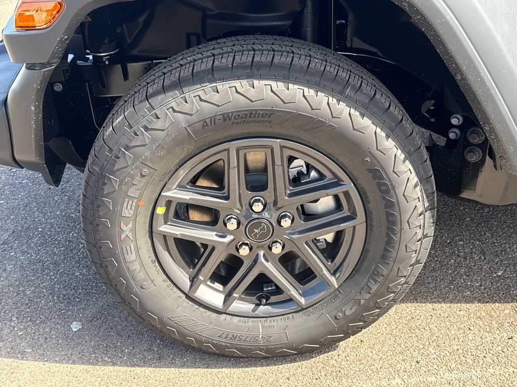 New 2026 Granite Crystal Metallic Clearcoat Jeep Sport S image 7