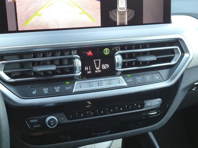 Used 2025 Gray BMW xDrive30i image 24