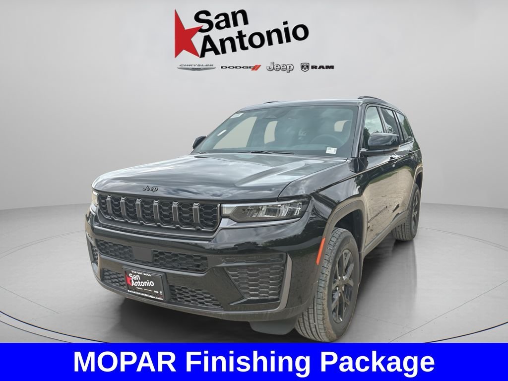New 2026 Diamond Black Crystal Pearl-Coat Exterior Paint Jeep Altitude image 4