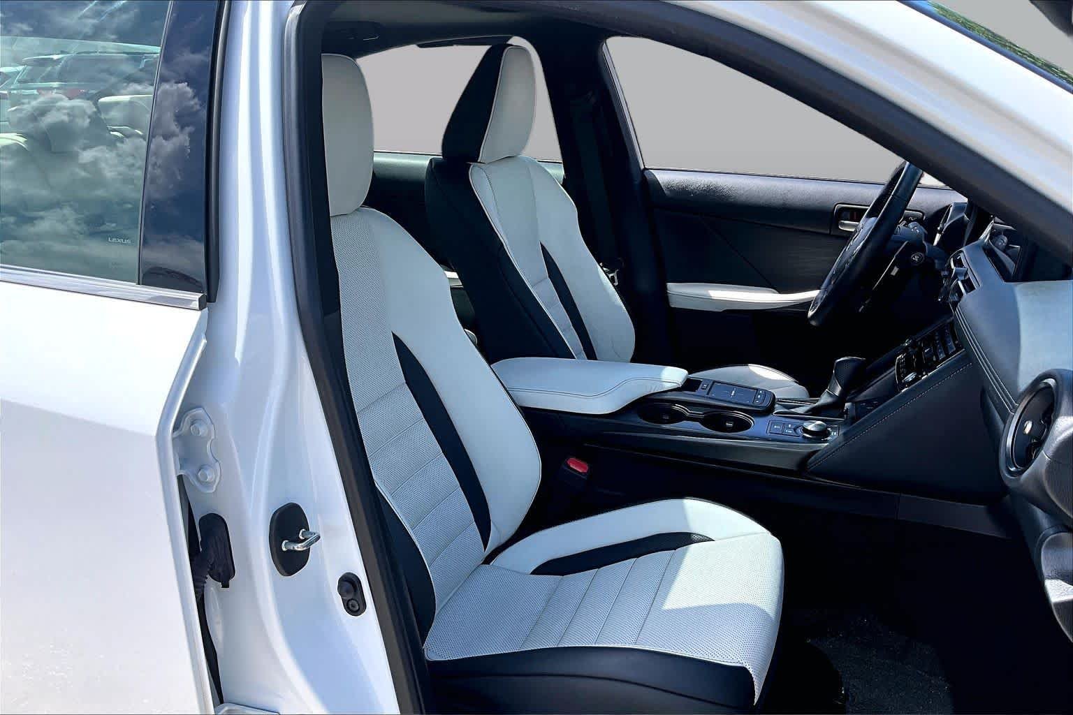 Used 2023 Ultra White Lexus F SPORT image 9