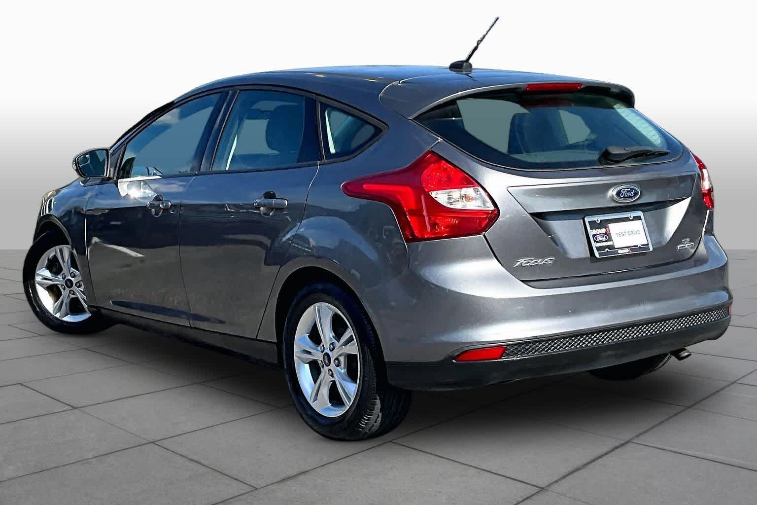 Used 2014 Sterling Gray Metallic Ford SE image 11