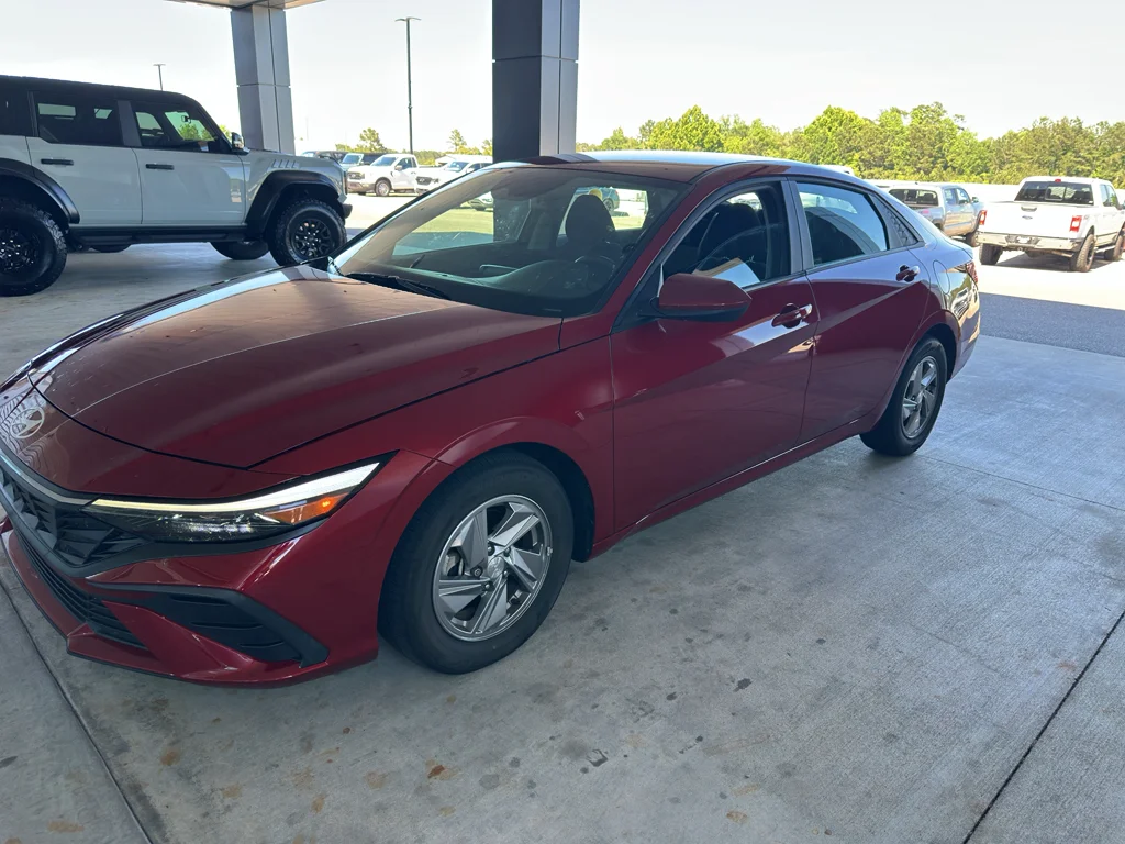 2024 Hyundai Elantra 2.0 SE IVT's photo