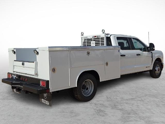 2025 Ford F-350 Super Duty Chassis Cab XL - Photo 36