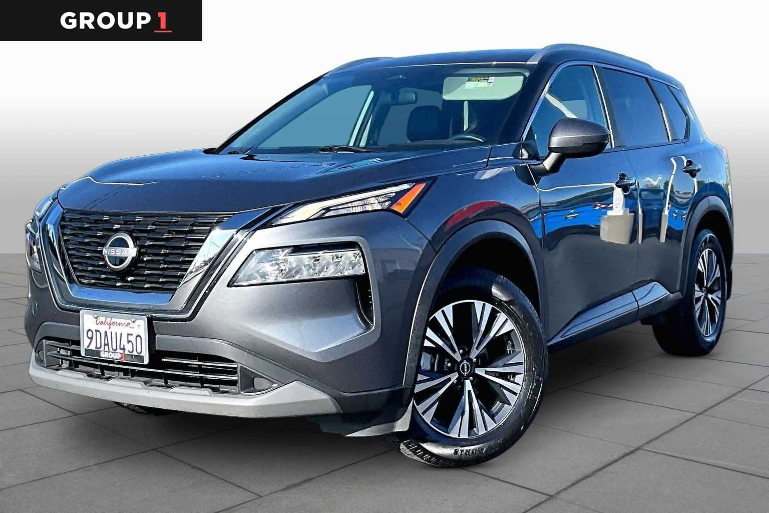 2022 Nissan Rogue SV FWD's photo