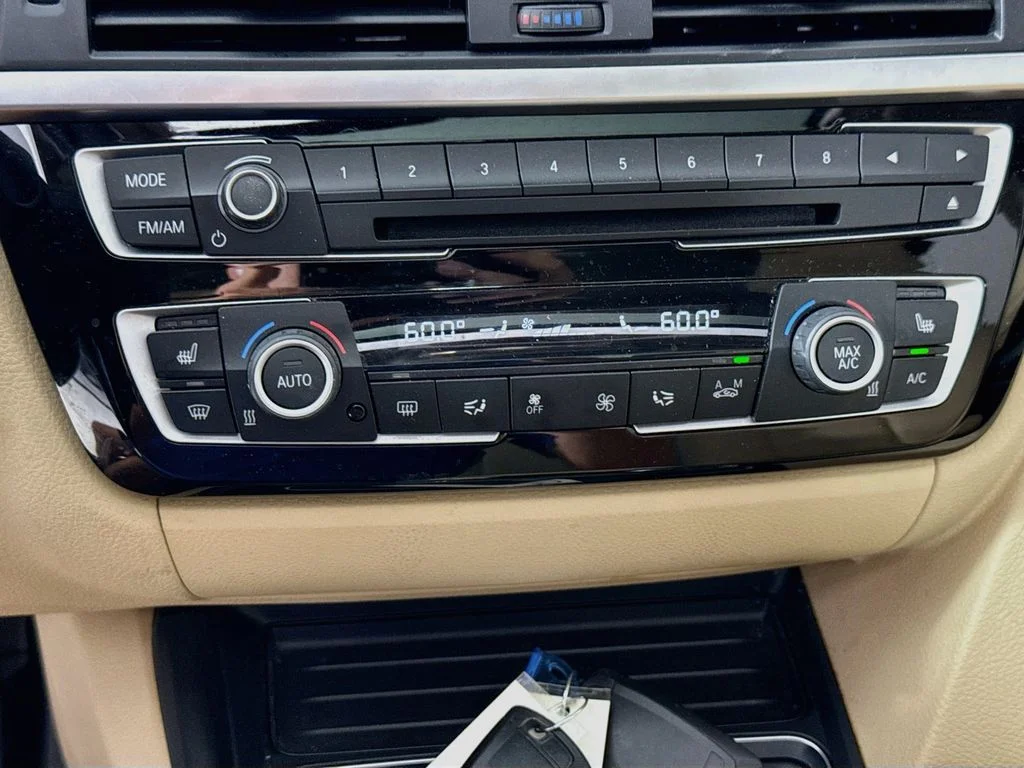 Used 2018 Mineral White Metallic BMW 320i xDrive image 16