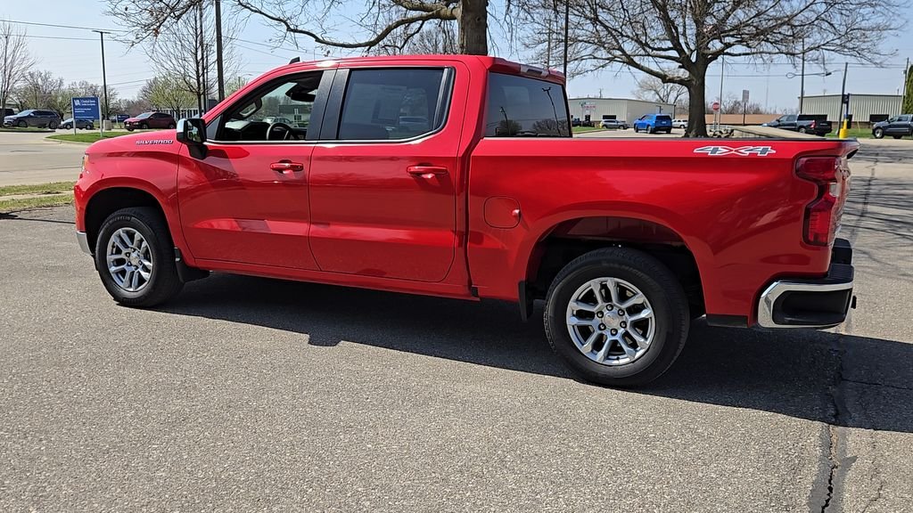 Used 2024 Red Chevrolet LT image 26