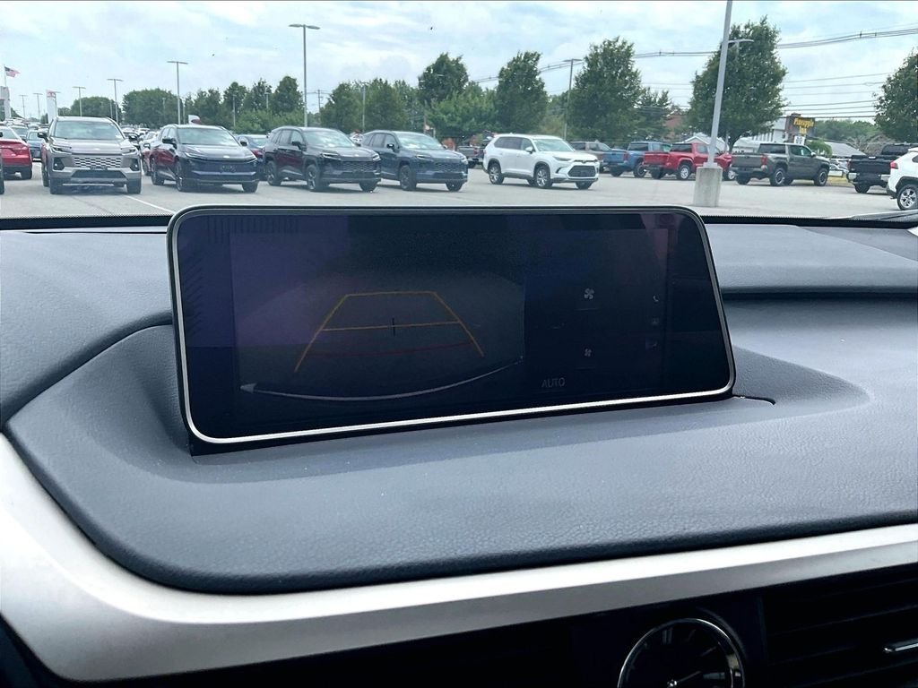 Used 2017 Silver Lexus 350 image 19