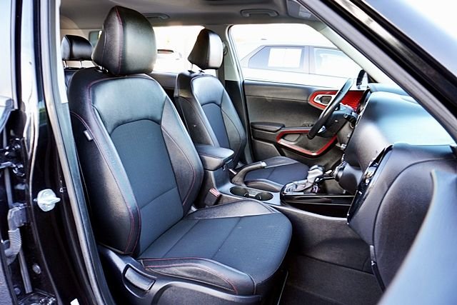 Used 2023 Black Kia GT-Line image 11