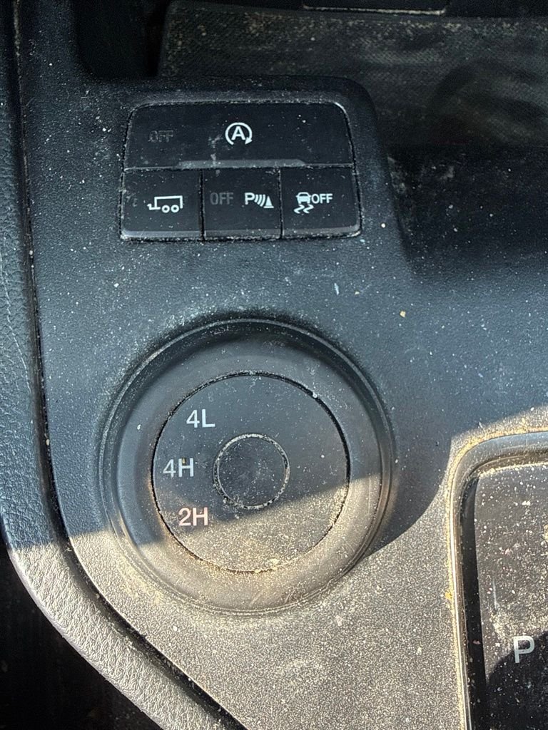 Used 2020 Silver Ford XLT image 6