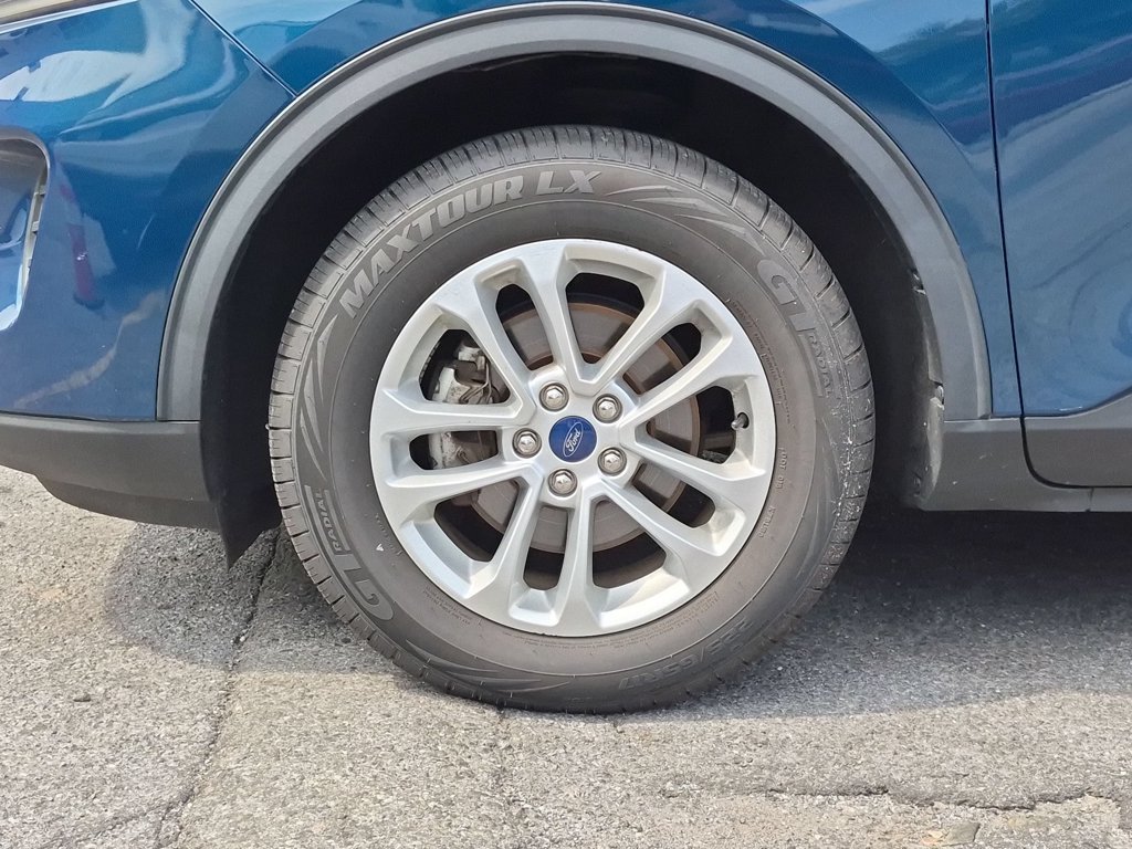 Used 2020 Green Ford SE image 24