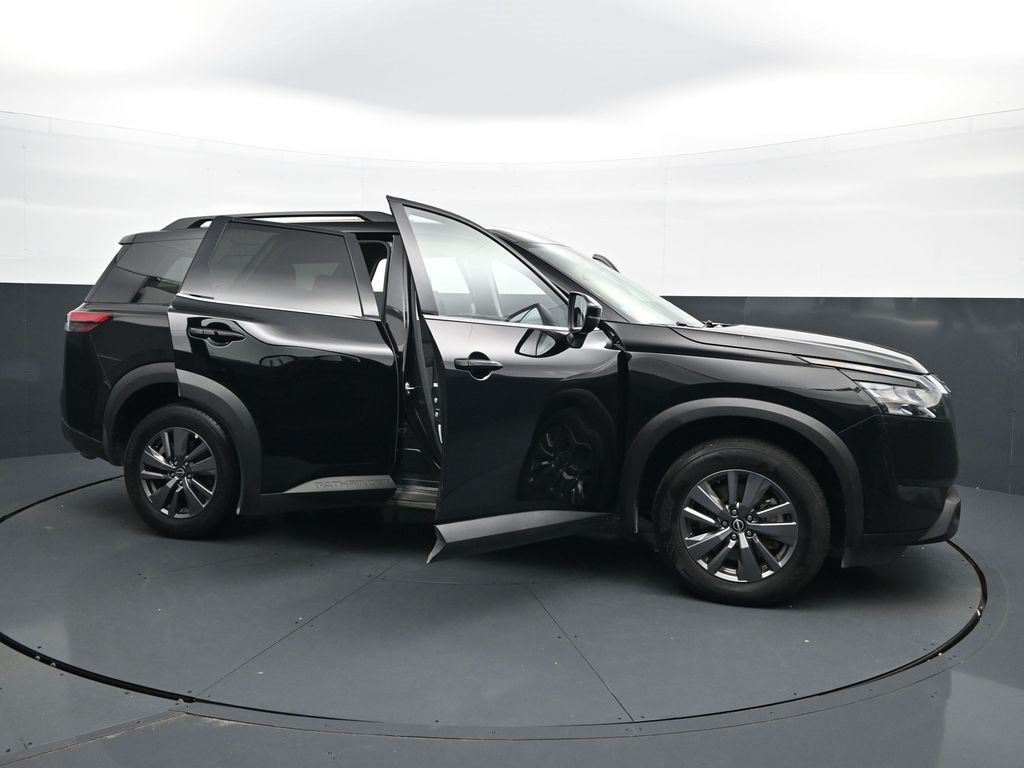 Used 2025 Super Black Nissan SV image 33
