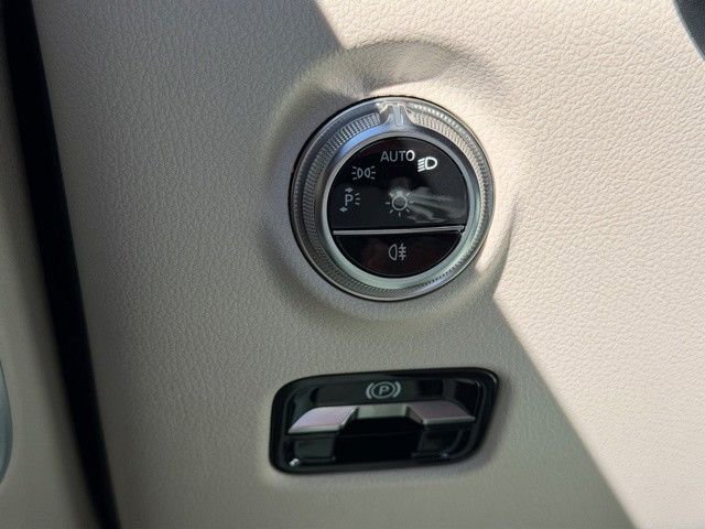 New 2026 Polar White Mercedes-Benz CLE 300 image 19
