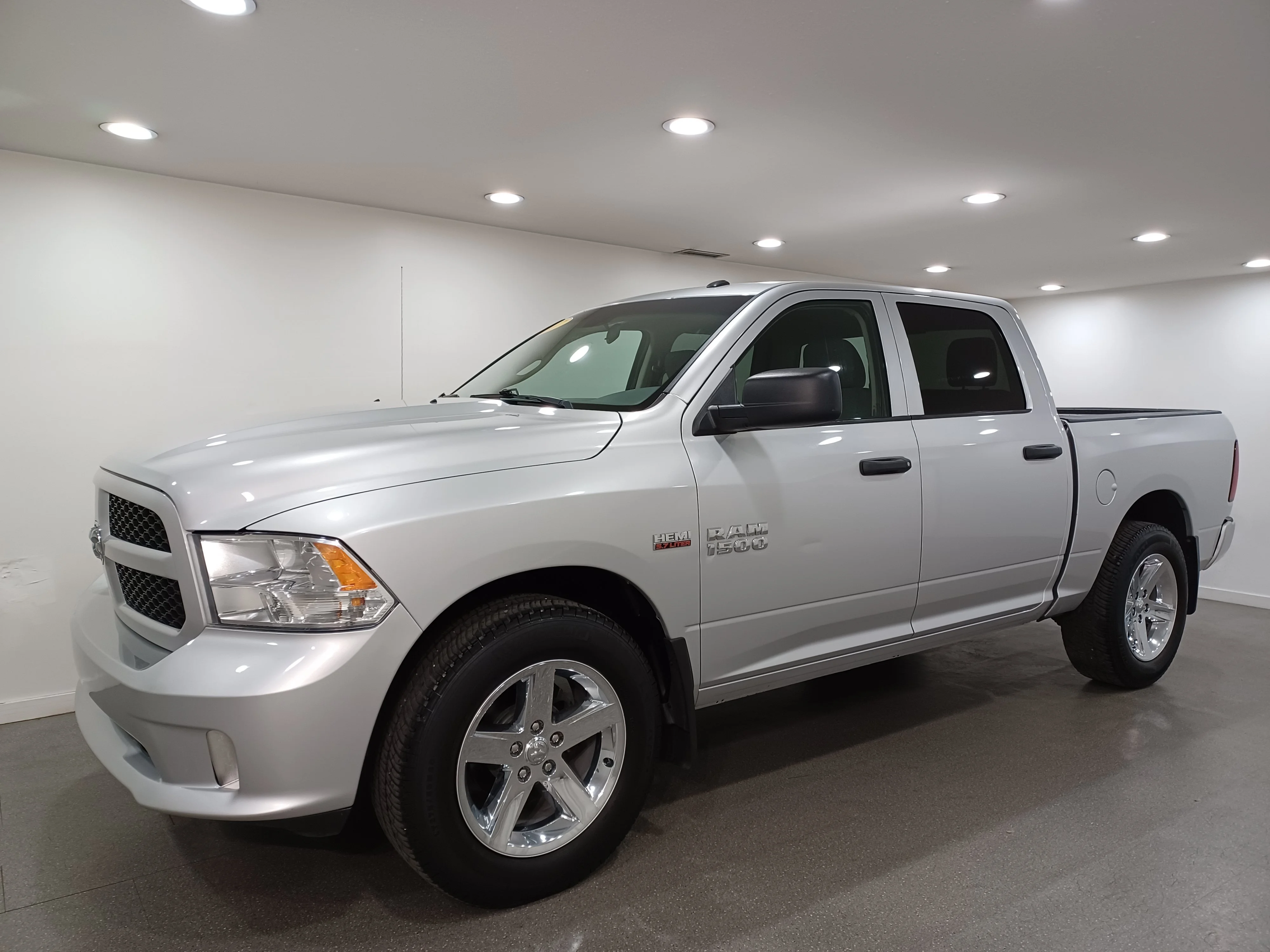 Used 2017 Bright Silver Metallic Ram Express 4x4*Bright Silver Metallic | 5.7L HEMI | 6 Pass | Remote Start | Htd Mirrors | Tow Pkg image 2