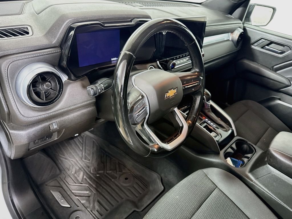 Used 2023 Summit White Chevrolet 2WD LT image 9