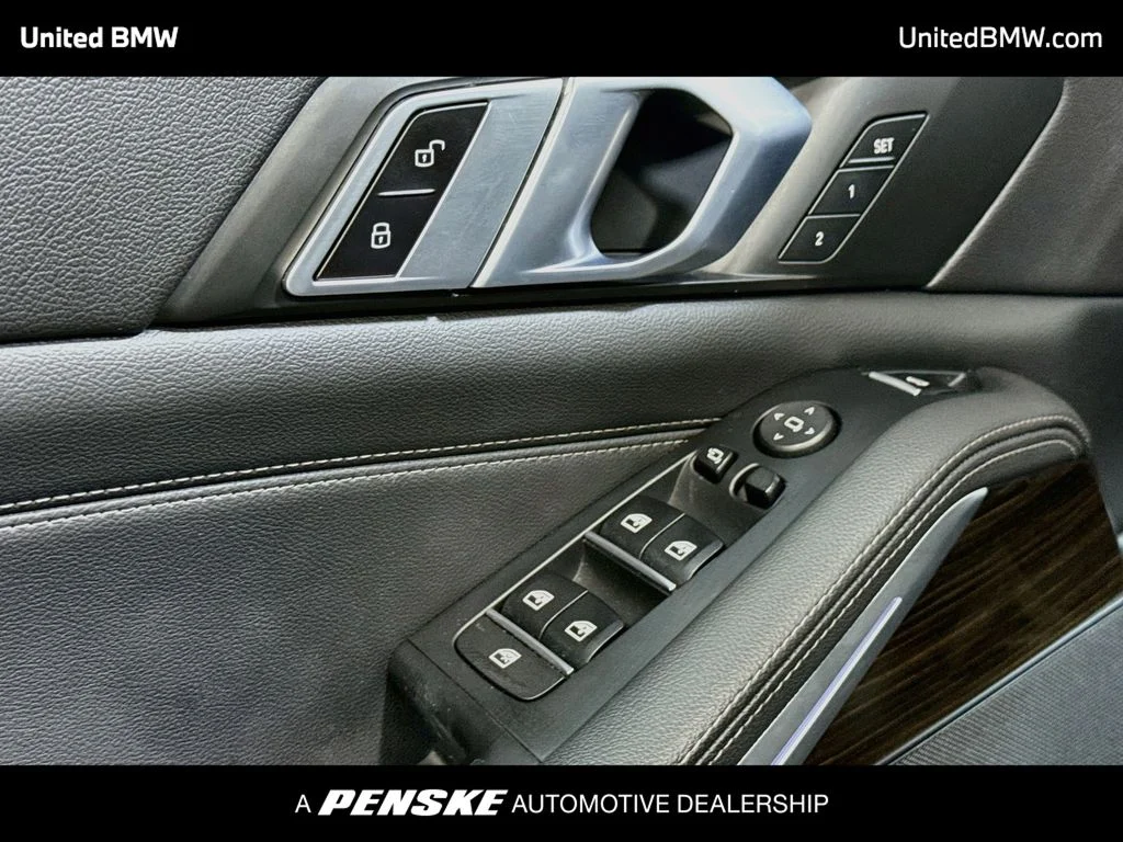 Used 2020 Dark Graphite Metallic BMW xDrive40i image 10