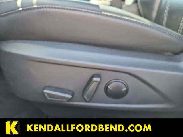 Used 2023 White Ford Select image 26