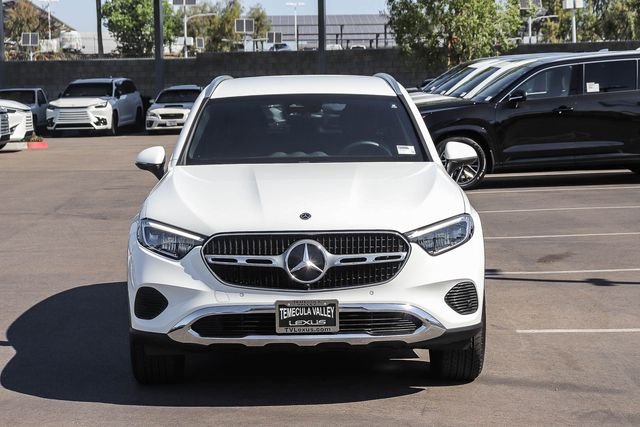 Used 2025  Mercedes-Benz GLC 300 image 2