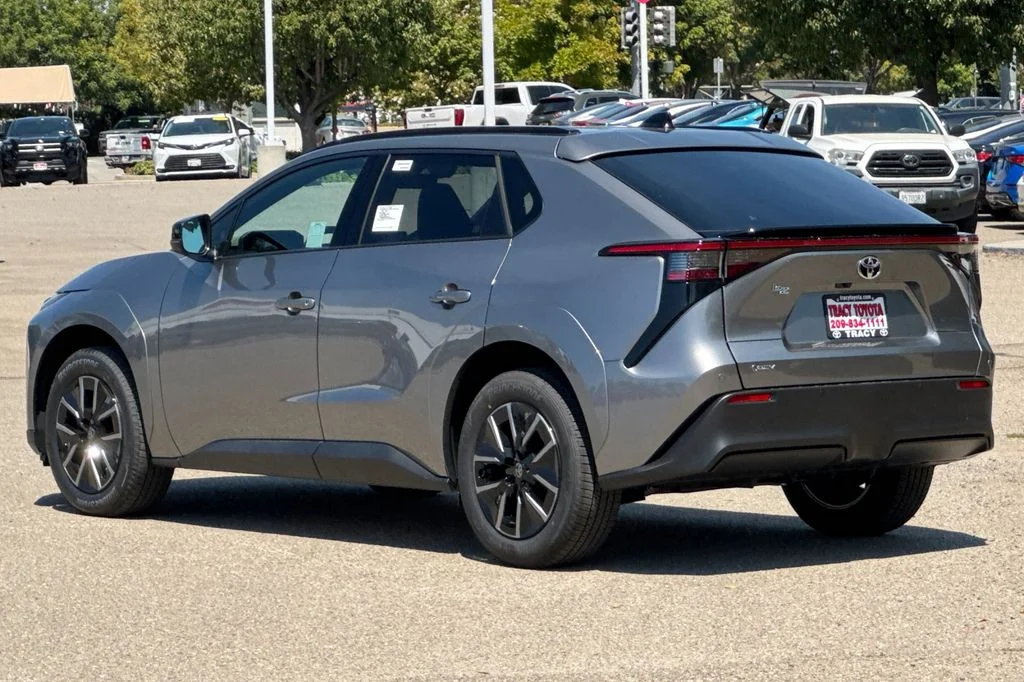 New 2026 Heavy Metal <sup>1</sup> Toyota  XLE image 8