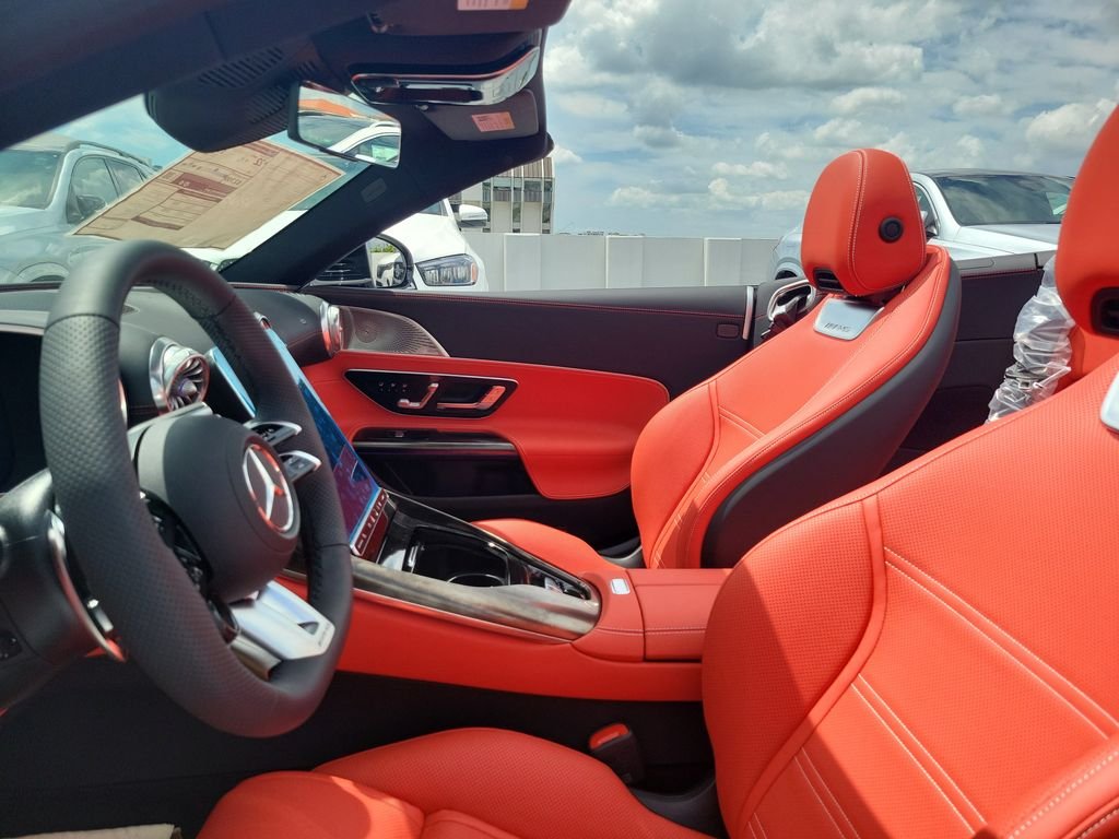 New 2027 MANUFAKTUR Moonlight White Metallic Mercedes-Benz AMG® SL 43 Roadster image 45