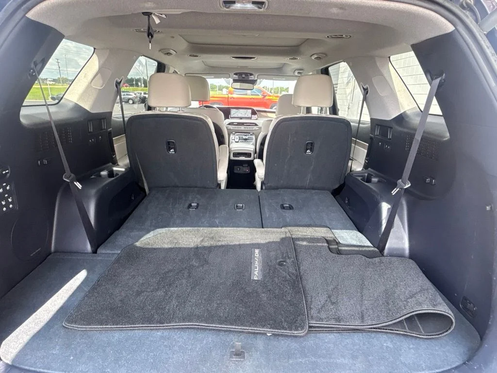 Used 2021 White Hyundai Limited image 33