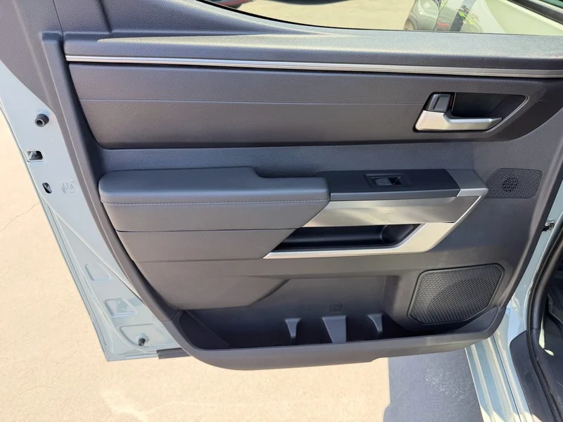 Used 2023 Green Toyota SR5 image 17