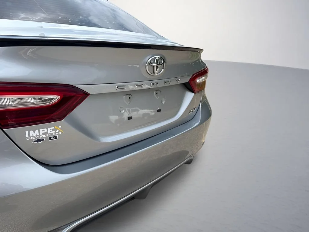 Used 2019  Toyota XSE image 31