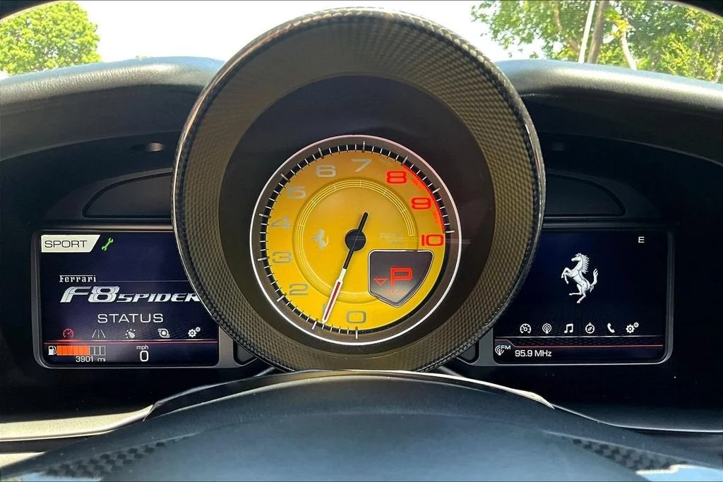 Used 2022 Giallo Modena Ferrari  image 13