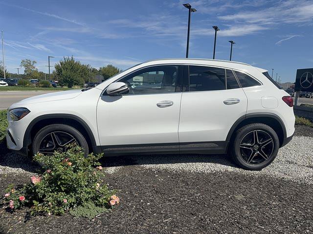 New 2026 Polar White Mercedes-Benz GLA 250 4MATIC® image 18