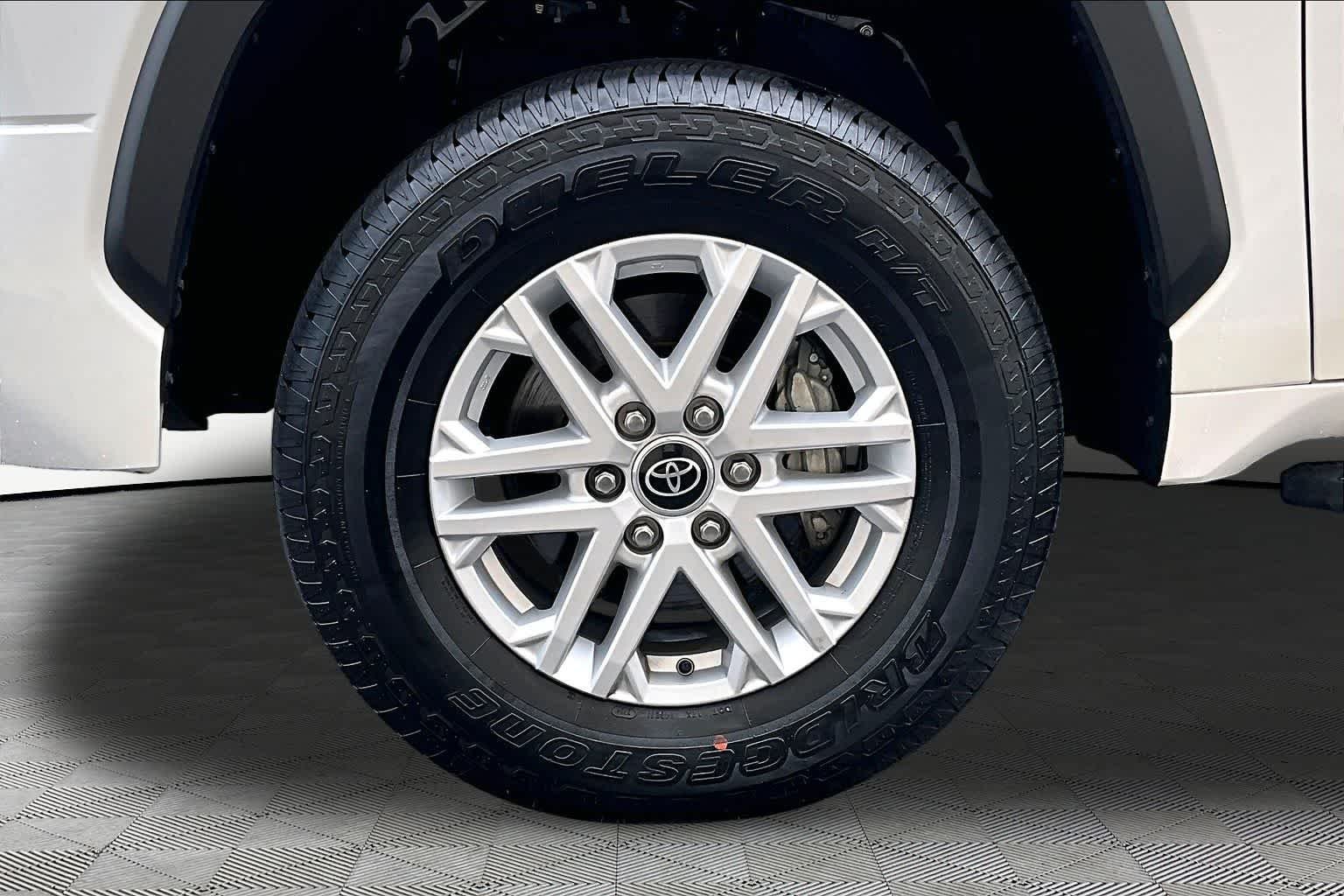 Used 2024 Ice Cap Toyota SR5 image 11