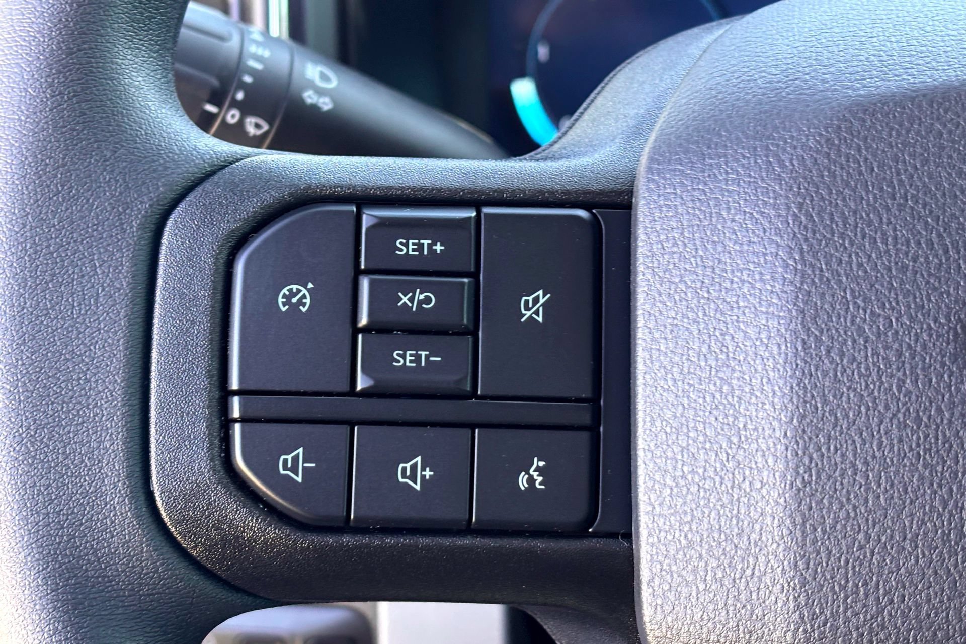 New 2026 Avalanche Ford XLT image 12