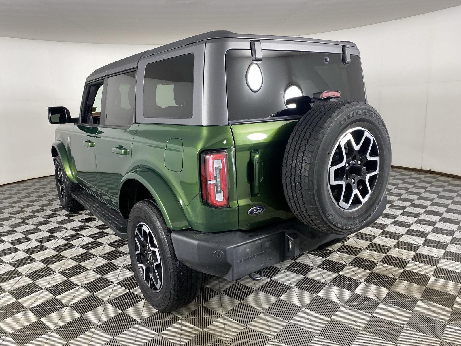 Used 2024 Eruption Green Ford Outer Banks image 15