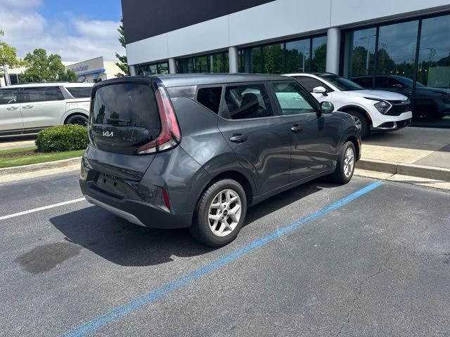 Certified Used 2024 Gray Kia LX image 5