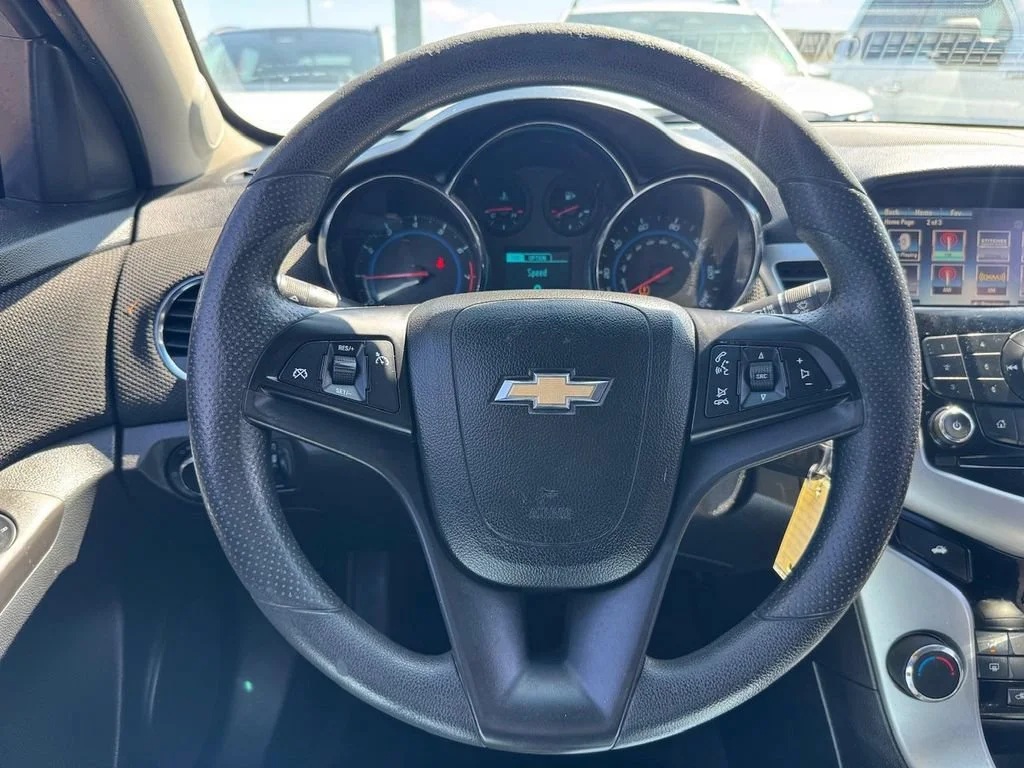 Used 2015 Tungsten Metallic Chevrolet LT image 29